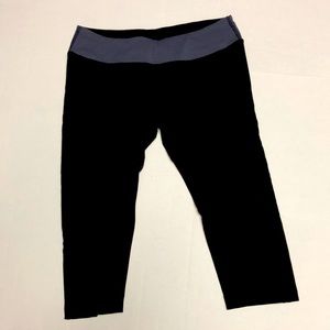 Hard tail workout capris size medium